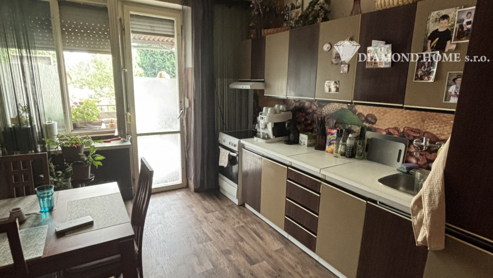 Len u nás! DIAMOND HOME s.r.o. ponúka Vám na predaj poschodový rodinný dom pre viacčlennú rodinu v obci Doľný Štál