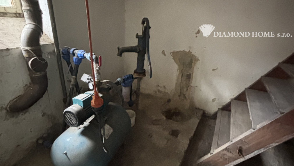 Len u nás! DIAMOND HOME s.r.o. ponúka Vám na predaj poschodový rodinný dom pre viacčlennú rodinu v obci Doľný Štál