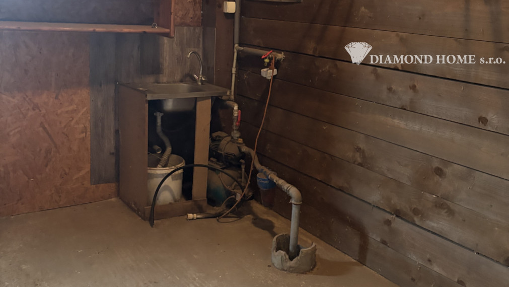 Len u nás! DIAMOND HOME s.r.o. ponúka Vám na predaj poschodový rodinný dom pre viacčlennú rodinu v obci Doľný Štál