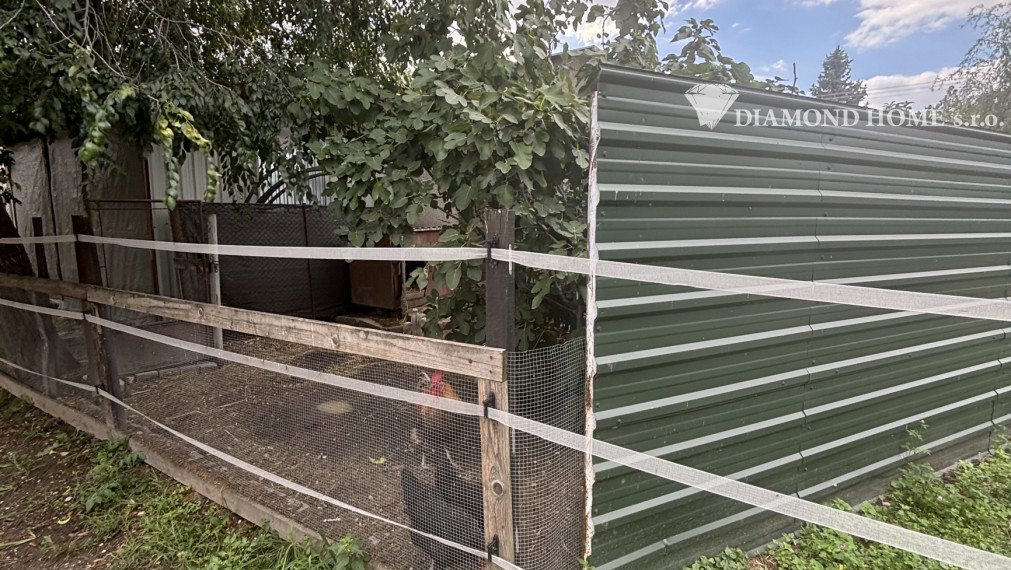 Len u nás! DIAMOND HOME s.r.o. ponúka Vám na predaj poschodový rodinný dom pre viacčlennú rodinu v obci Doľný Štál