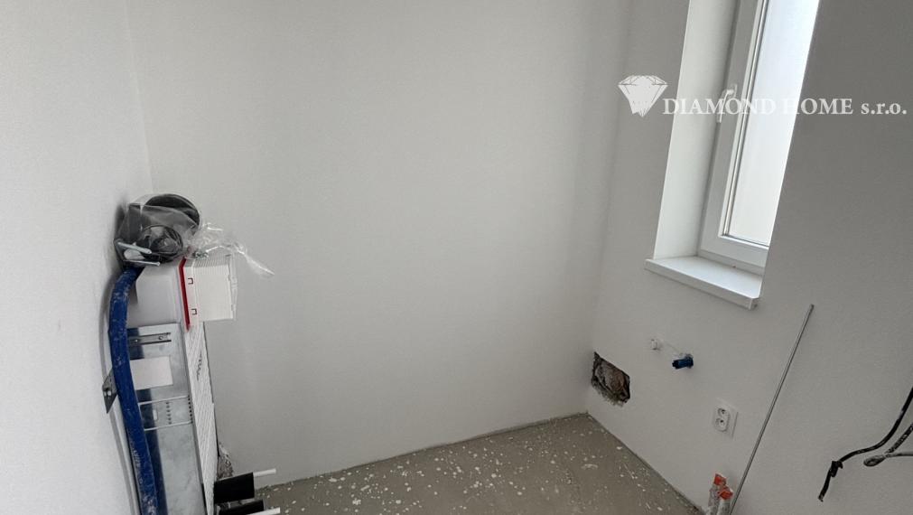 DIAMOND HOME s.r.o. ponúka Vám na predaj 4izbovú novostavbu rodinného domu veľkým pozemkom obci Povoda časť Lidér Tejed.