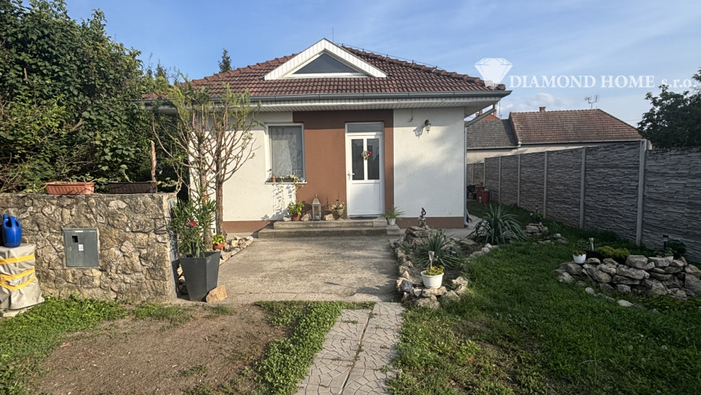 DIAMOND HOME s.r.o. ponúka Vám na predaj krásnu novostavbu 3 izbového rodinného domu v obci Ohrady