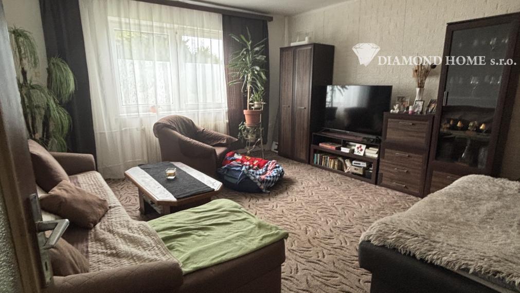 Len u nás! DIAMOND HOME s.r.o. ponúka Vám na predaj poschodový rodinný dom pre viacčlennú rodinu v obci Doľný Štál