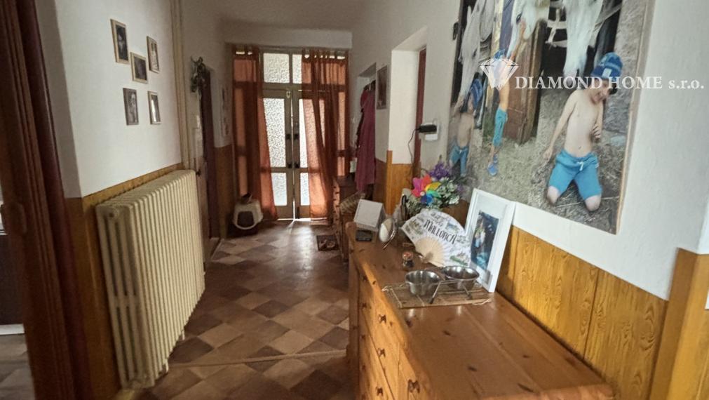 Len u nás! DIAMOND HOME s.r.o. ponúka Vám na predaj poschodový rodinný dom pre viacčlennú rodinu v obci Doľný Štál