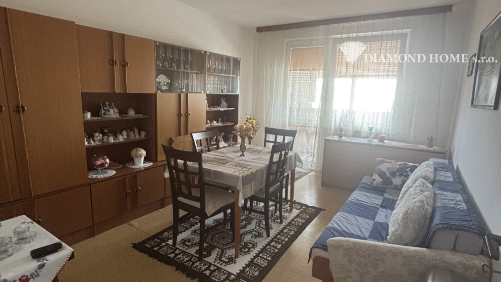 Predaj priestranného 4-izbového bytu v Dunajskej Strede – 87 m² s loggiou, blízko centra