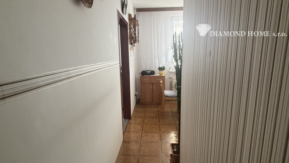 Predaj priestranného 4-izbového bytu v Dunajskej Strede – 87 m² s loggiou, blízko centra