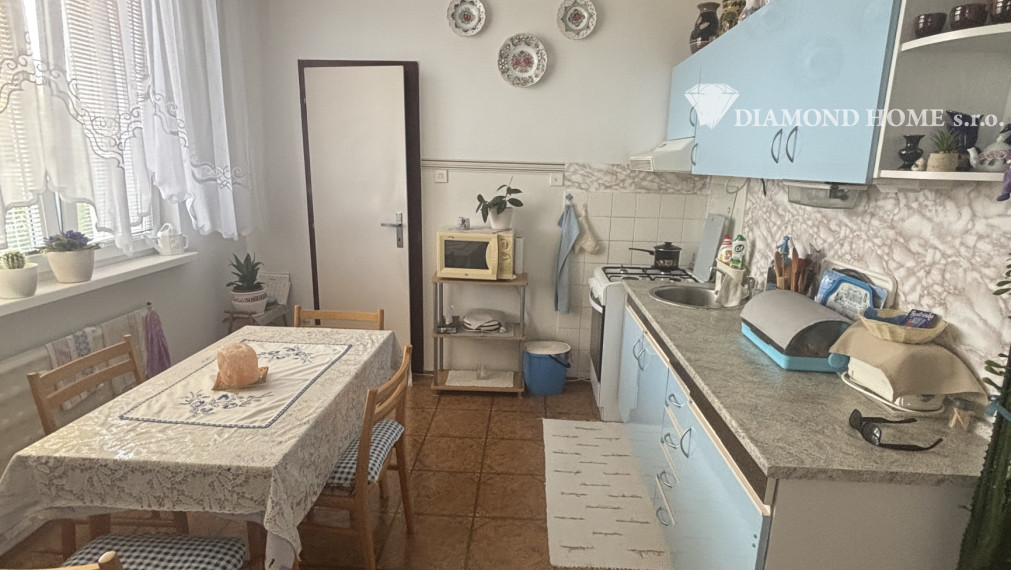 Predaj priestranného 4-izbového bytu v Dunajskej Strede – 87 m² s loggiou, blízko centra