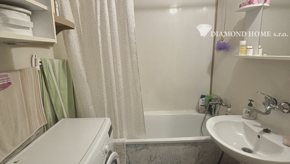 Predaj priestranného 4-izbového bytu v Dunajskej Strede – 87 m² s loggiou, blízko centra