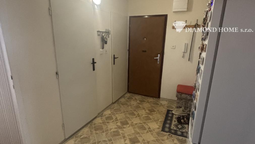 Predaj priestranného 4-izbového bytu v Dunajskej Strede – 87 m² s loggiou, blízko centra