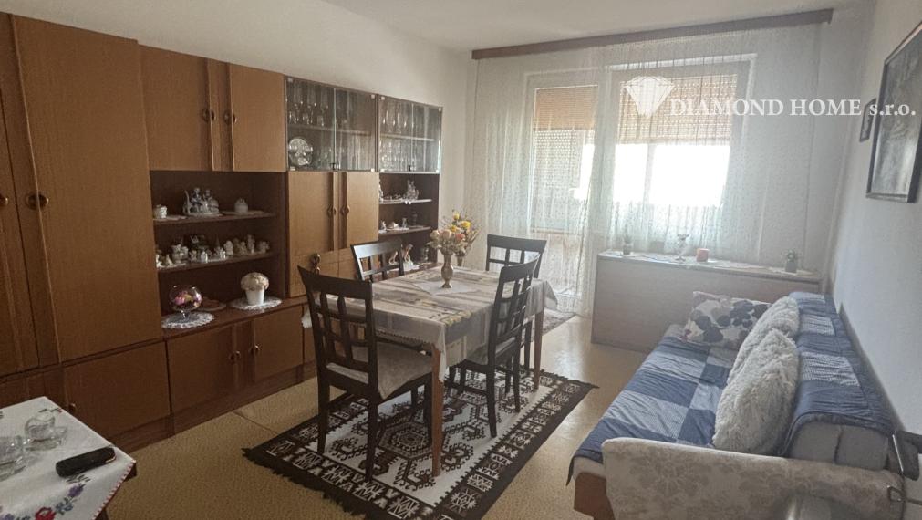 Predaj priestranného 4-izbového bytu v Dunajskej Strede – 87 m² s loggiou, blízko centra
