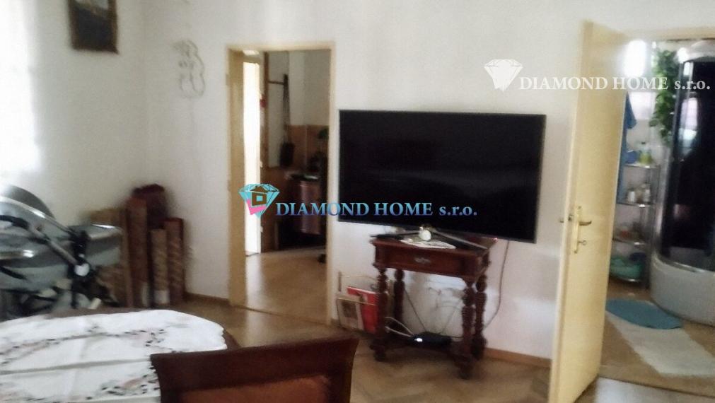 DIAMOND HOME s.r.o.  ponúka Vám na predaj krásny 3 izbový rodinný dom v centre Dunajskej Stredy