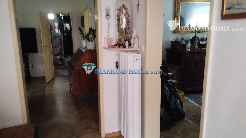 DIAMOND HOME s.r.o.  ponúka Vám na predaj krásny 3 izbový rodinný dom v centre Dunajskej Stredy