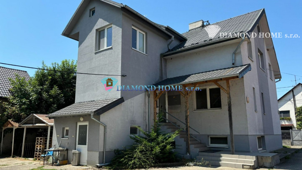 Len u Nás!!! DIAMOND HOME s.r.o. -Alžbeta Horváthová exkluzívne Vám ponúka na predaj bytový dom s 9 bytmi  v meste Gabčíkovo