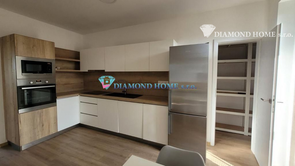 DIAMOND HOME s.r.o. Vám ponúka na predaj  zariadenú 3 izbovú novostavbu + parkovné miesto v Dunajskej Strede
