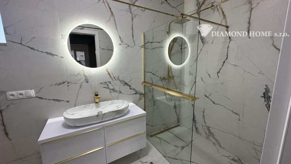 Luxusný zariadený 4izbový rodinný dom na prenájom v DS