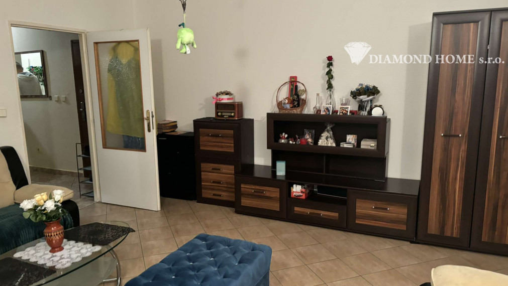 DIAMOND HOME s.r.o. ponúka Vám na predaj 3 izbový byt novšej tehlovej bytovke  v Dunajskej Strede
