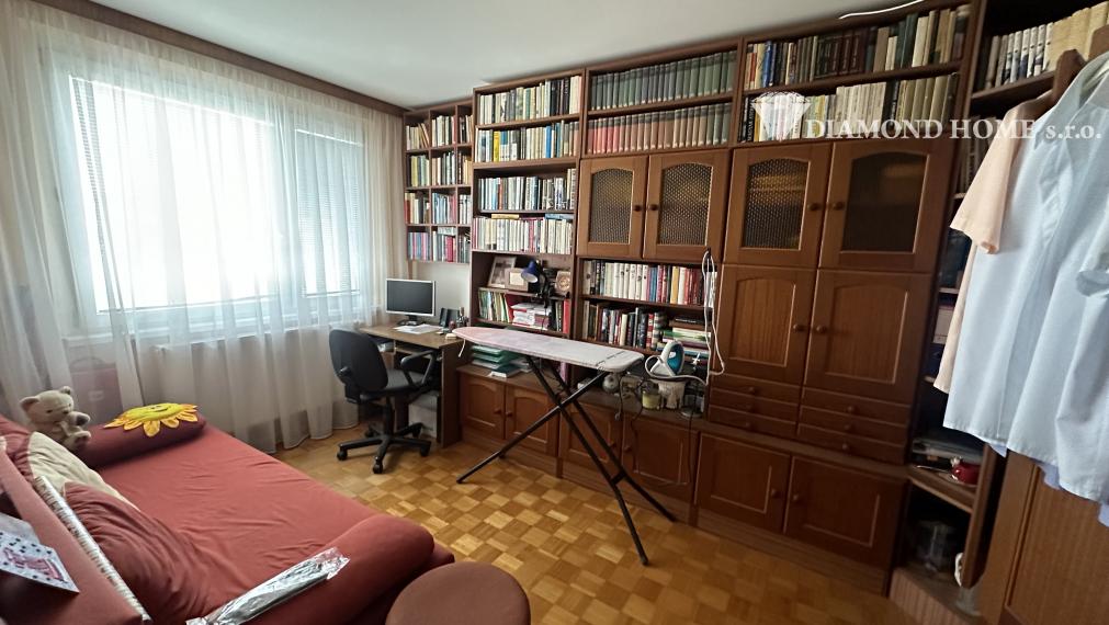 DIAMOND HOME s.r.o. Vám ponúka na predaj čiastočne zrekonštruovaný 3 izbový byt v Dun.Strede