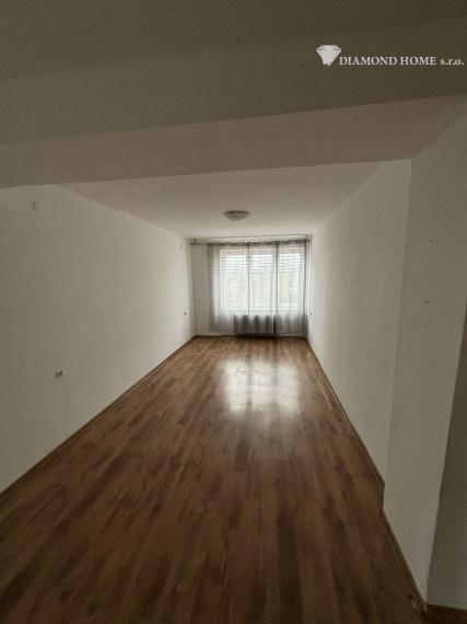 DIAMOND HOME s.r.o , ponúka Vám na predaj 2 izbový byt v centre mesta Dunajskej Stredy, ulica Komenského