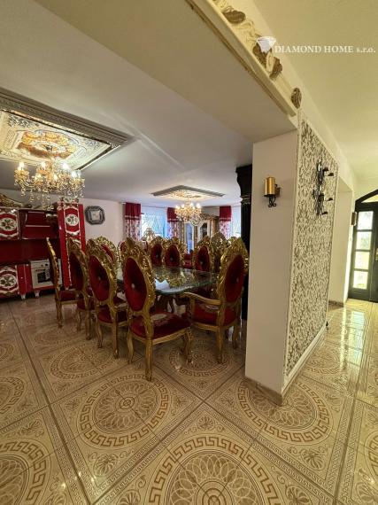 Len u nás!!DIAMOND HOME s.r.o. ponúka Vám na predaj krásny 5 izbový rodinný dom v obci Orechová Potôň.