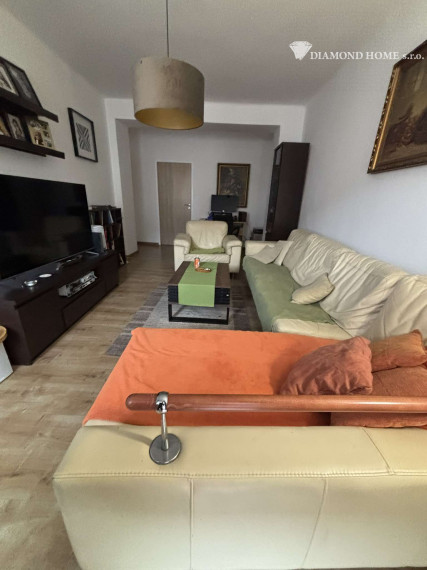 Rezervovaný/LEN U NÁS! DIAMOND HOME s.r.o , ponúka Vám na predaj 2 izbový byt v centre mesta Dunajskej Stredy, ulica  Kukučínová.