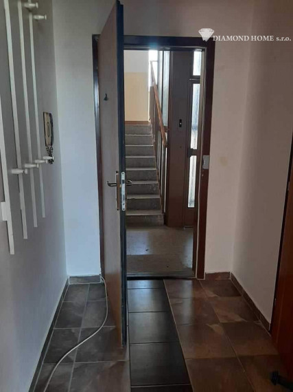 DIAMOND HOME s.r.o , ponúka Vám na predaj veľký 1 izbový byt v  Dunajskej Strede