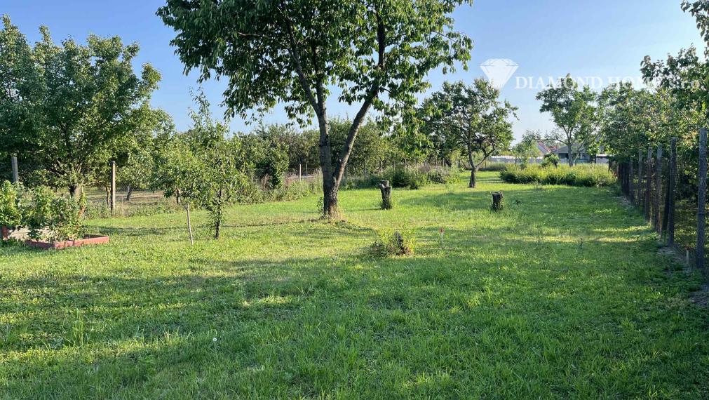 Rezervovaný/Predáme stavebný pozemok  v Gabčíkove za korektnú cenu