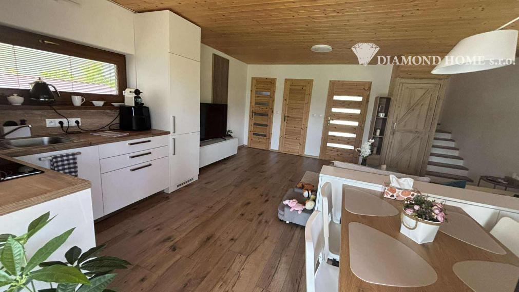 Rezervovaný/DIAMOND HOME s.r.o ponúka Vám na predaj rekreačný dom pri Dunaji v Gabčíkove