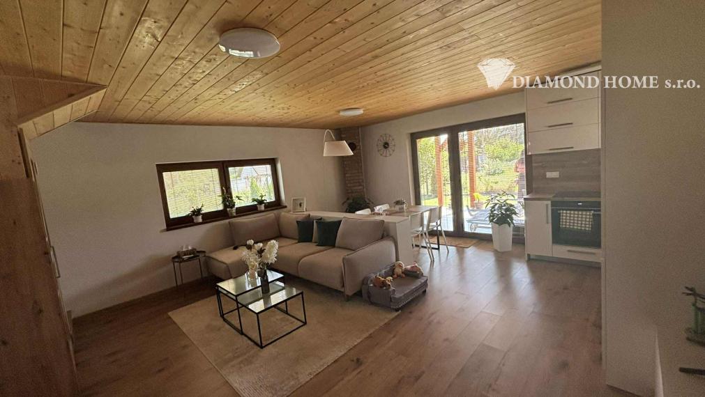 Rezervovaný/DIAMOND HOME s.r.o ponúka Vám na predaj rekreačný dom pri Dunaji v Gabčíkove