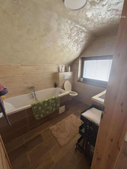 Rezervovaný/DIAMOND HOME s.r.o ponúka Vám na predaj rekreačný dom pri Dunaji v Gabčíkove