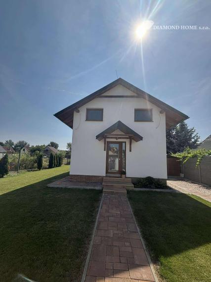 Rezervovaný/DIAMOND HOME s.r.o ponúka Vám na predaj rekreačný dom pri Dunaji v Gabčíkove