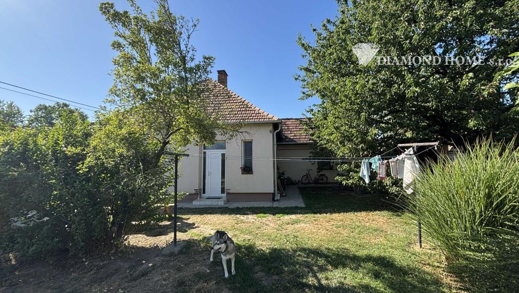 Rezervovaný/DIAMOND HOME s . r. o. ponúka Vám na predaj 3-izbový rodinný dom v obci Trhová Hradská