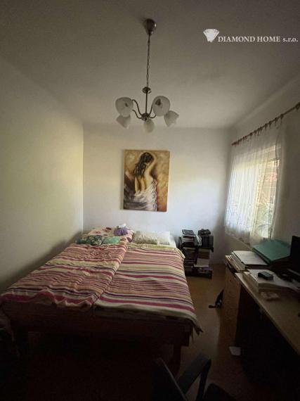 Rezervovaný/DIAMOND HOME s . r. o. ponúka Vám na predaj 3-izbový rodinný dom v obci Trhová Hradská