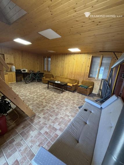 DIAMOND HOME s.r.o ponúka Vám na predaj celoročne obývateľnú chatu v Gabčíkovo prístav v priamo pri  Dunaji chatovej oblasti