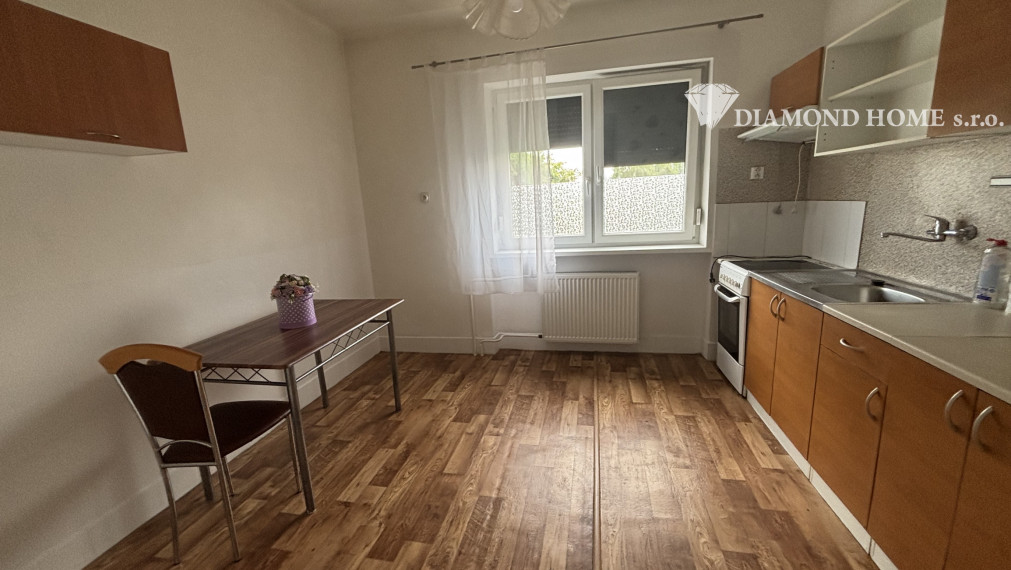 Len u nás! DIAMOND HOME s.r.o. ponúka Vám na predaj poschodový rodinný dom pre viacčlennú rodinu v obci Doľný Štál