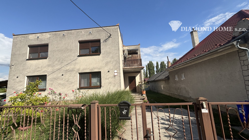 Len u nás! DIAMOND HOME s.r.o. ponúka Vám na predaj poschodový rodinný dom pre viacčlennú rodinu v obci Doľný Štál