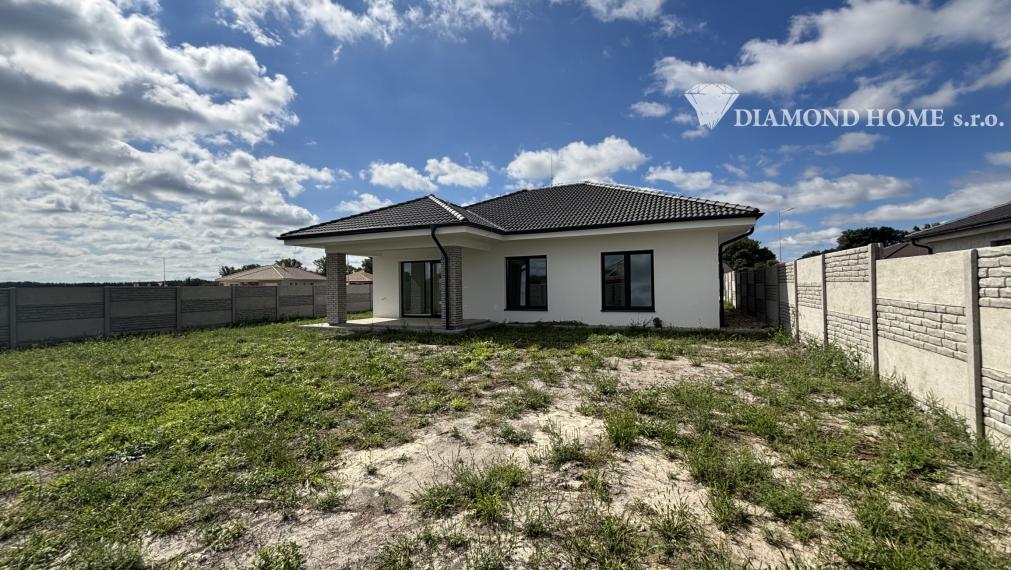 DIAMOND HOME s.r.o. ponúka Vám na predaj 4izbovú novostavbu rodinného domu veľkým pozemkom obci Povoda časť Lidér Tejed.
