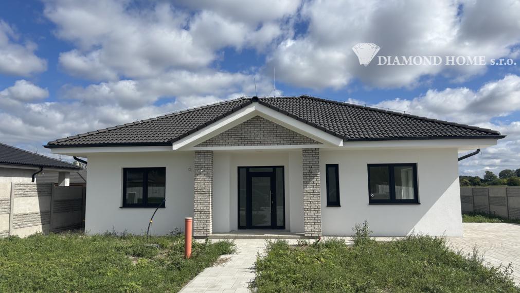 DIAMOND HOME s.r.o. ponúka Vám na predaj 4izbovú novostavbu rodinného domu veľkým pozemkom obci Povoda časť Lidér Tejed.