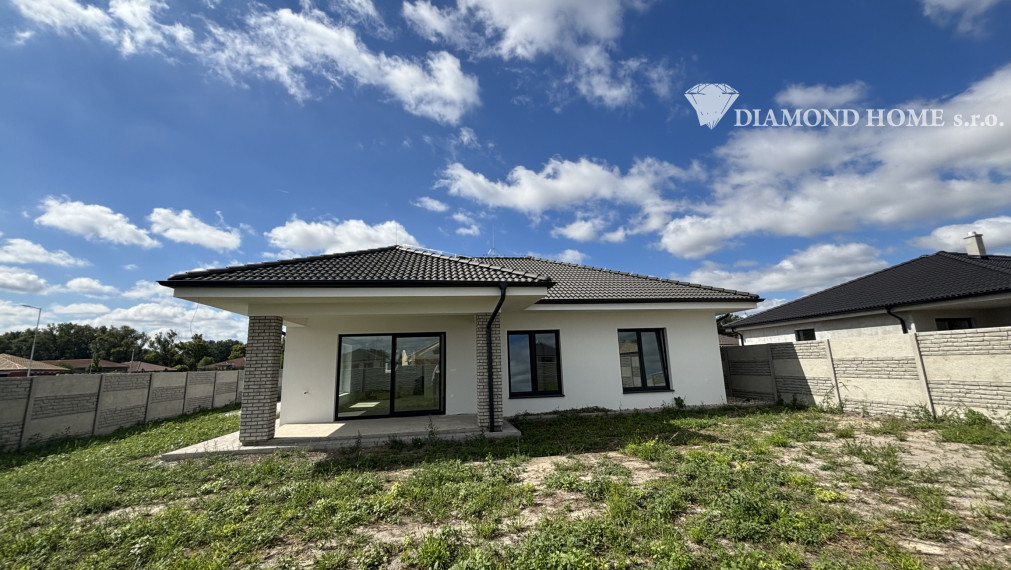DIAMOND HOME s.r.o. ponúka Vám na predaj 4izbovú novostavbu rodinného domu veľkým pozemkom obci Povoda časť Lidér Tejed.