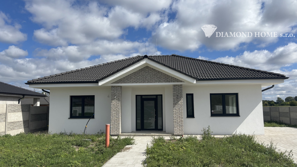 DIAMOND HOME s.r.o. ponúka Vám na predaj 4izbovú novostavbu rodinného domu veľkým pozemkom obci Povoda časť Lidér Tejed.