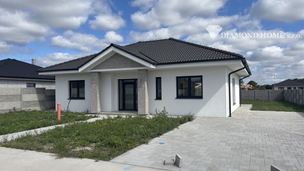 DIAMOND HOME s.r.o. ponúka Vám na predaj 4izbovú novostavbu rodinného domu veľkým pozemkom obci Povoda časť Lidér Tejed.
