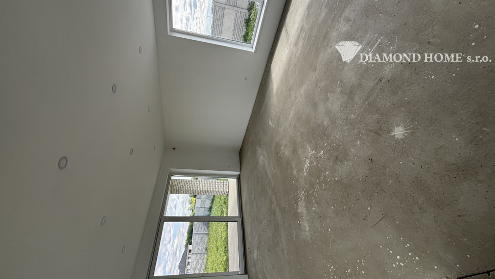 DIAMOND HOME s.r.o. ponúka Vám na predaj 4izbovú novostavbu rodinného domu veľkým pozemkom obci Povoda časť Lidér Tejed.