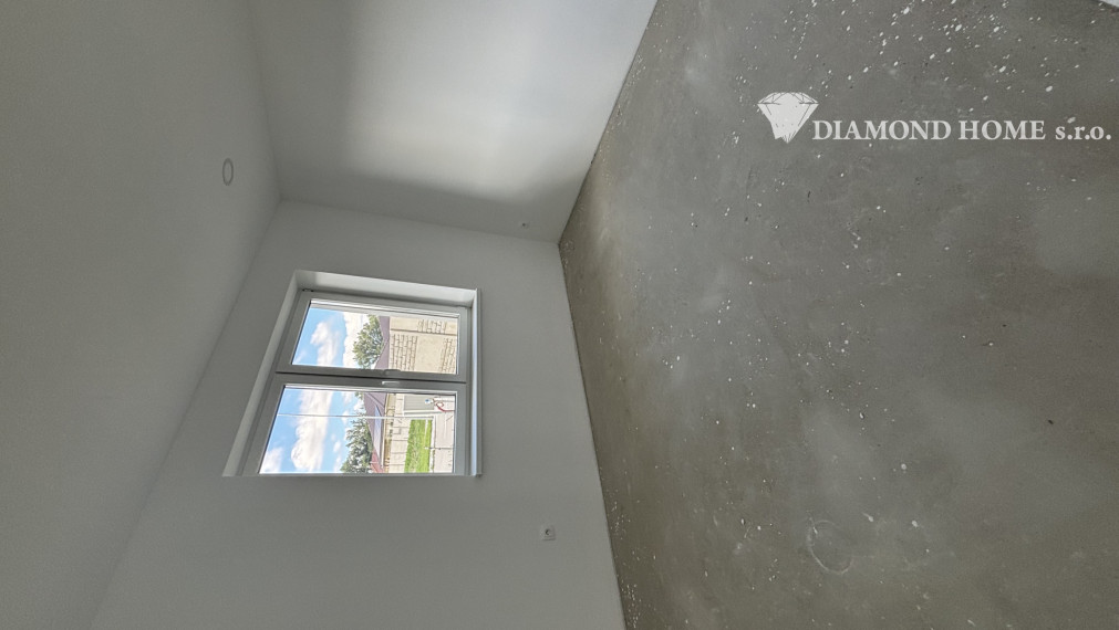 DIAMOND HOME s.r.o. ponúka Vám na predaj 4izbovú novostavbu rodinného domu veľkým pozemkom obci Povoda časť Lidér Tejed.