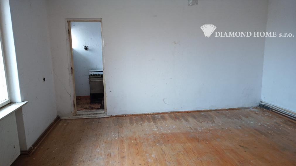 DIAMOND HOME s.r.o. exkluzívne ponúka Vám na predaj 3 izbový rodinný dom v obci Kráľovičové Kračany