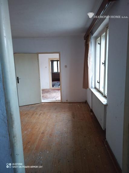 DIAMOND HOME s.r.o. exkluzívne ponúka Vám na predaj 3 izbový rodinný dom v obci Kráľovičové Kračany