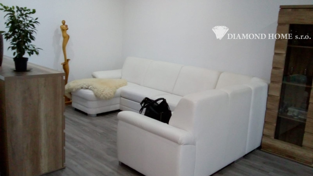 DIAMOND HOME s.r.o. ponúka Vám na predaj krásnu novostavbu 3 izbového rodinného domu v obci Ohrady