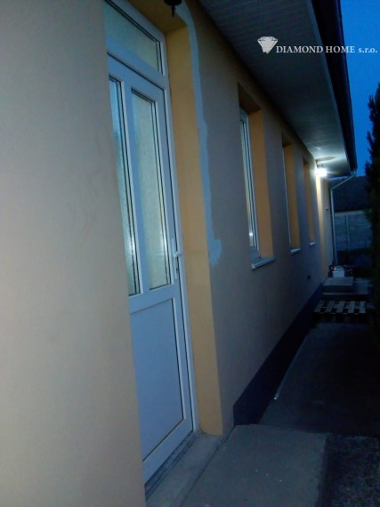 DIAMOND HOME s.r.o. ponúka Vám na predaj krásnu novostavbu 3 izbového rodinného domu v obci Ohrady