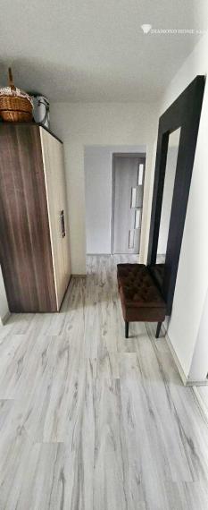 DIAMOND HOME s.r.o , ponúka Vám na predaj kompletne rekonštruovaný 3 izbový byt v meste Dunajskej Stredy, ulica Nám.SNP