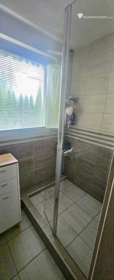 DIAMOND HOME s.r.o , ponúka Vám na predaj kompletne rekonštruovaný 3 izbový byt v meste Dunajskej Stredy, ulica Nám.SNP