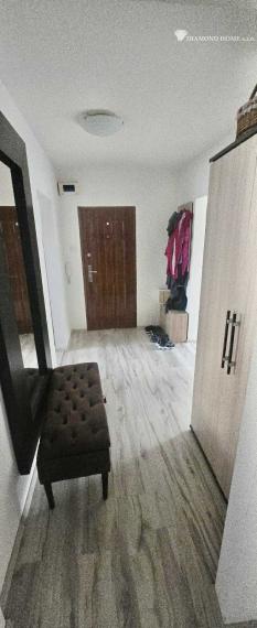 DIAMOND HOME s.r.o , ponúka Vám na predaj kompletne rekonštruovaný 3 izbový byt v meste Dunajskej Stredy, ulica Nám.SNP