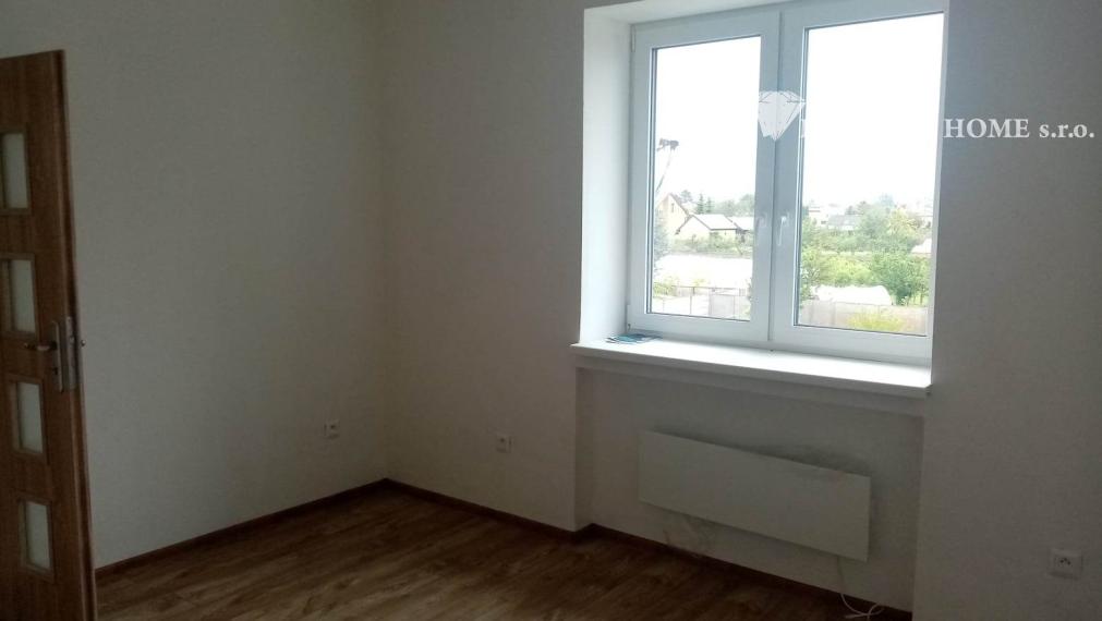 LEN U NÁS!!!Výborný investičný zámer/DIAMOND HOME s.r.o. ponúka Vám na predaj novo rekonštruovaný rodinný dom s tromi bytovými jednotkami v obci Tomášíkovo